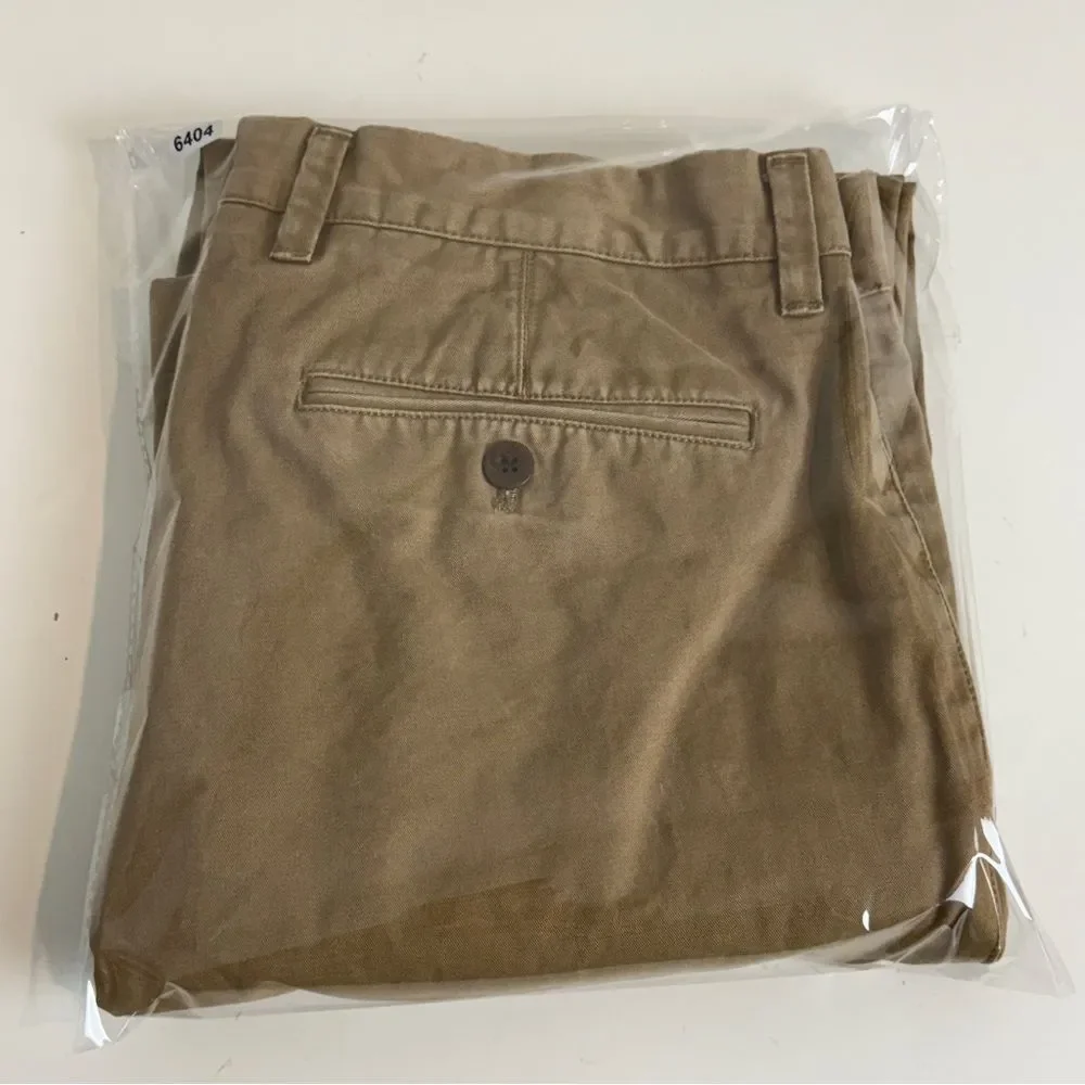 Banana Republic Vintage Straight Khaki Chinos 33x32